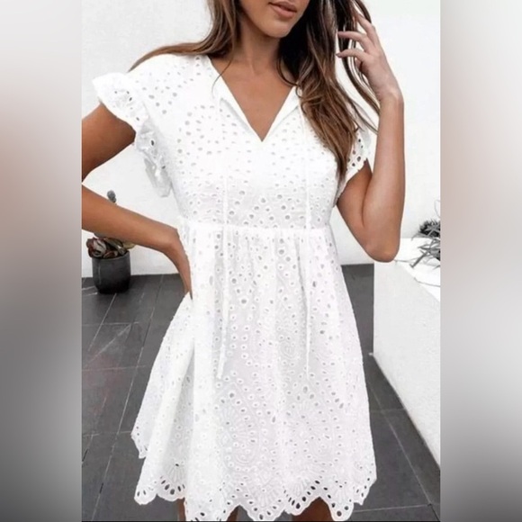 SAME DAY SHIP Esley White Eyelet Bobo beach sun dress large - Picture 1 of 4